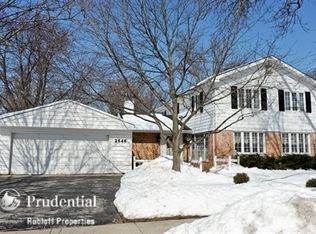 2546 Oak Ave, Northbrook, IL