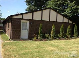 1015 Commodore Dr, Saint Louis, MO 63117