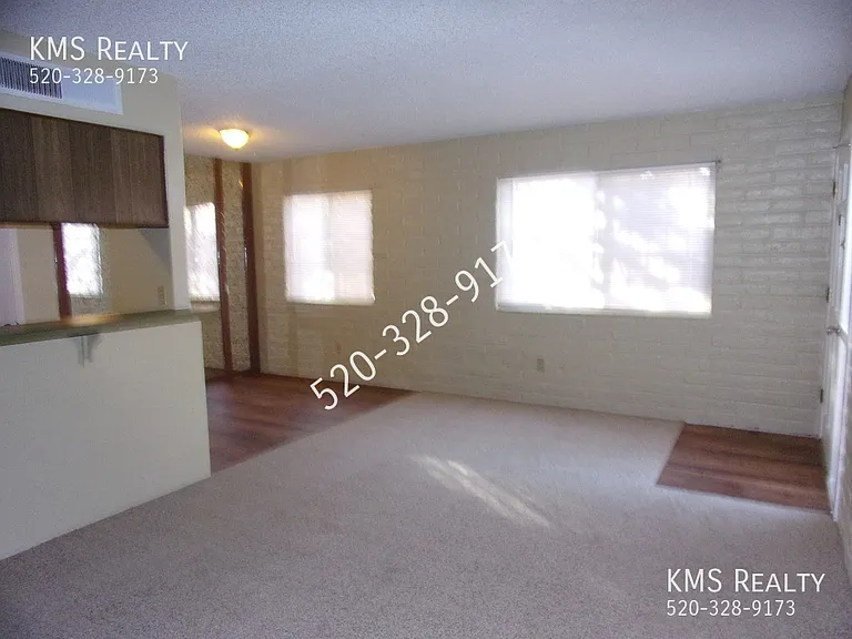 6609 E Calle Alegria #C — Photo 8