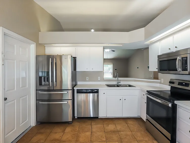 5865 Daughtery Downs Loop — Photo 7
