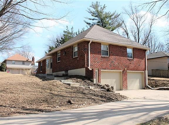 3rd image of 13213 E 53rd St