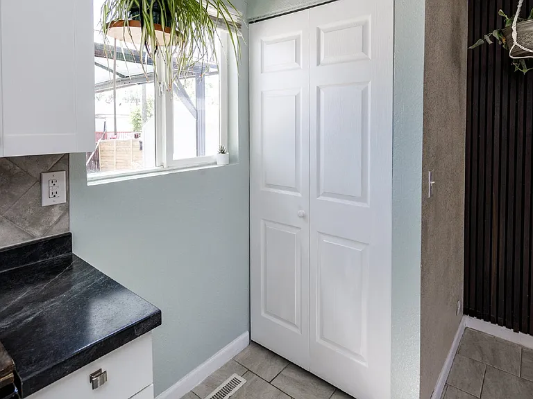 1703 Harrow Rd — Photo 22