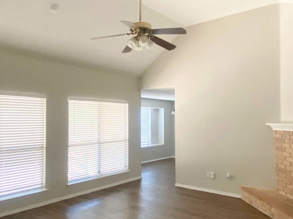 825 Springfield Dr. Cedar Hill TX 75104 — Photo 2