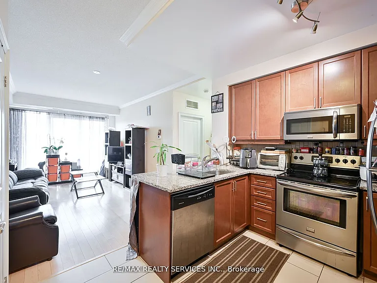 100 John St #405 — Photo 7