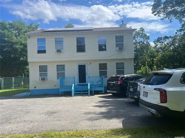 2 Harrison Avenue, Bay Shore, NY 11706