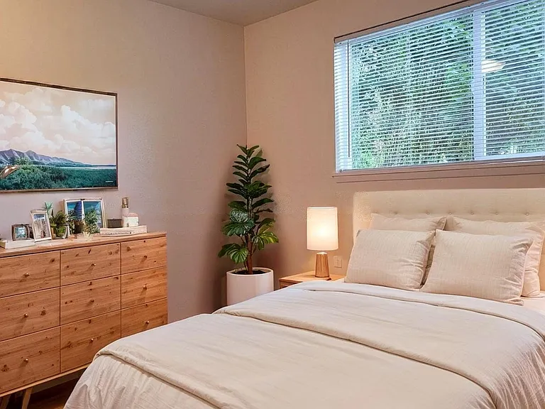 624 NE Housley Ave #3 — Photo 4