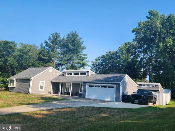 1233 Pickering Cir, Upper Marlboro, MD 20774