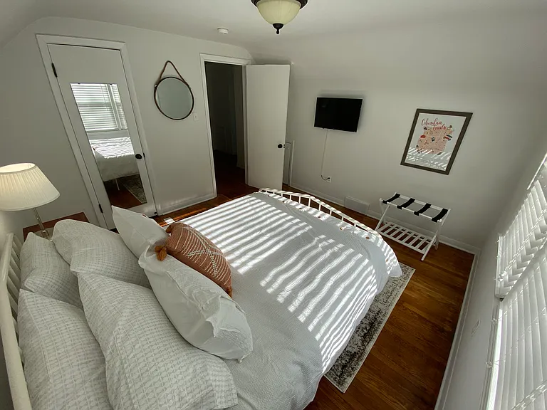 1801 University Ave — Photo 25
