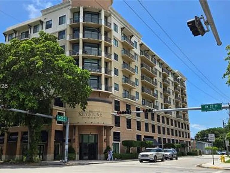 3590 Coral Way #CU-902 — Photo 2