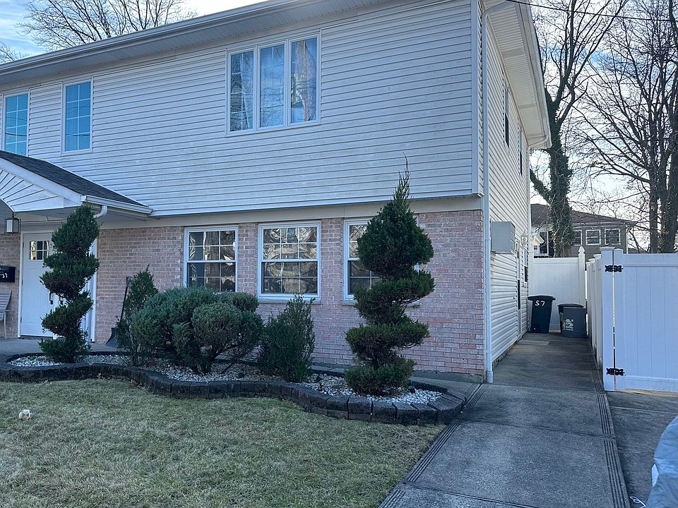 1st image of 57 Dawson Cir Floor 2
