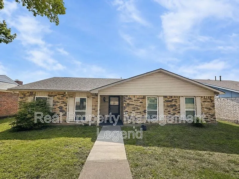 2930 Furneaux Ln