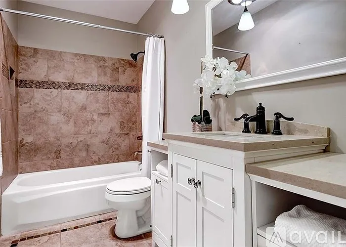 1723 Stanford Ave — Photo 10