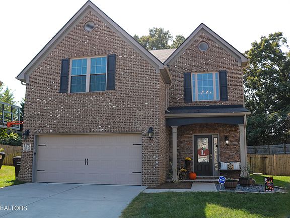 2nd image of 1171 Looking Glass Ln