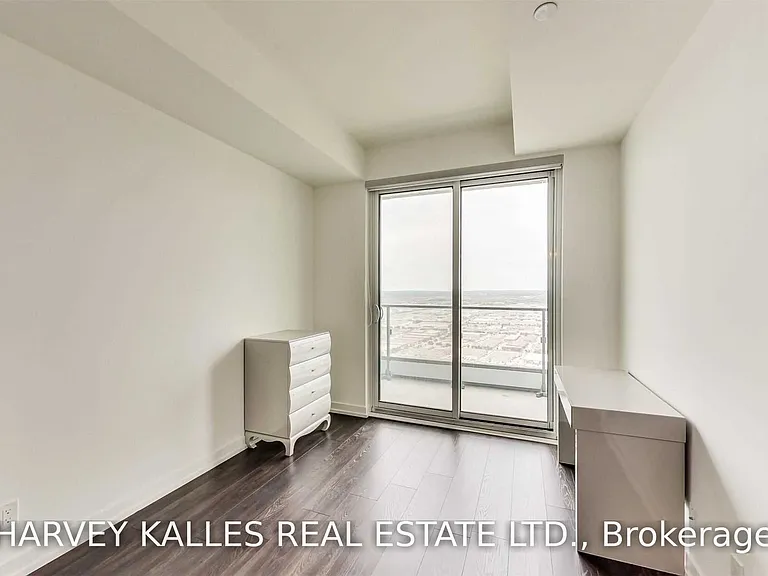 898 Portage Pkwy #5902 — Photo 15