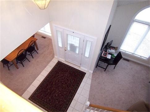 4th image of 240 Hartman Ct
