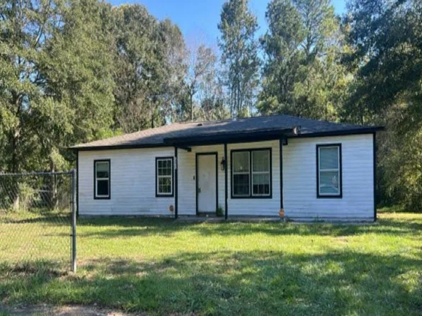 1613 Penicault Dr, Mobile, AL 36605