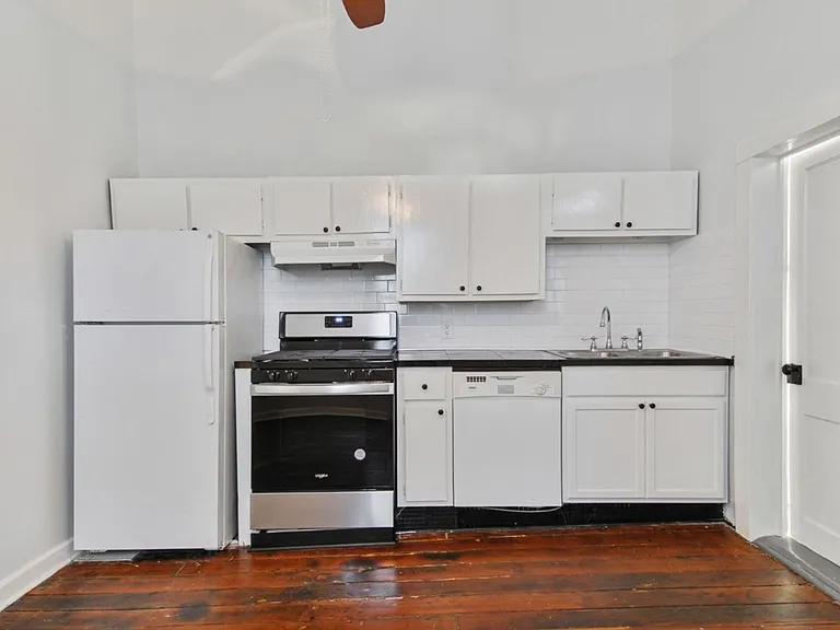 5004-5006 Perrier St — Photo 10