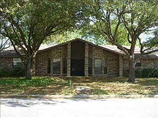 1st image of 2211 W Lake Dr