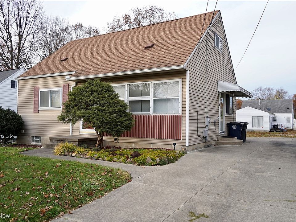 2nd image of 1143 Stanwood Ave