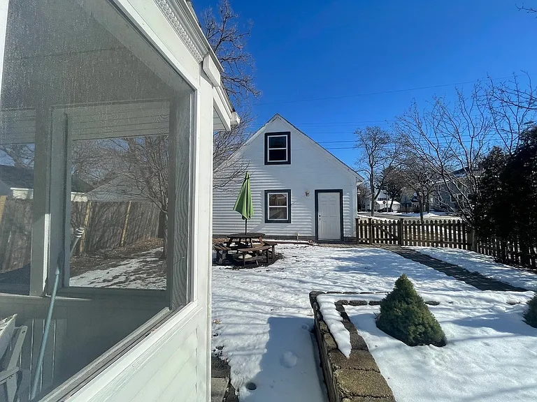 4453 York Ave S — Photo 26