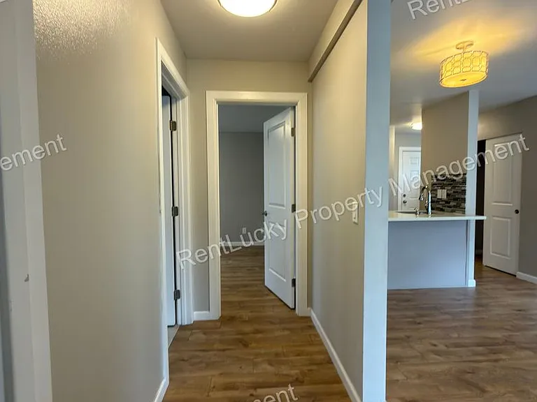 3315 Claremont Ave S — Photo 11