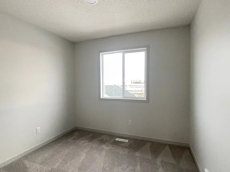 6285 175a Ave NW — Photo 18