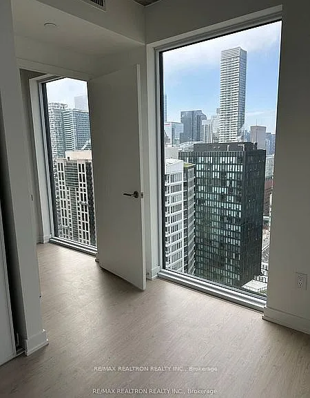 65 Mutual St #2906 — Photo 11