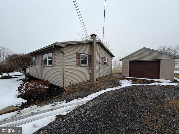 3rd image of 1092 Paper Mill Rd