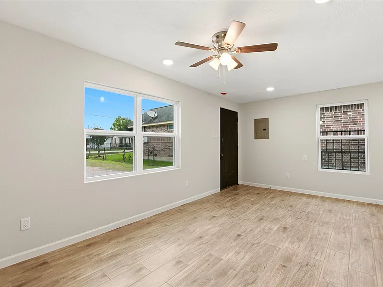 7010 Brownsville St #1/2 — Photo 7