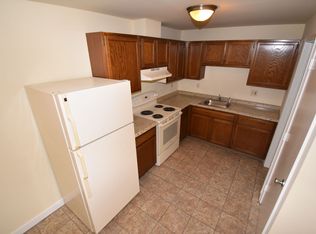 Brook Apartments- Chat, Seymour, CT 06483