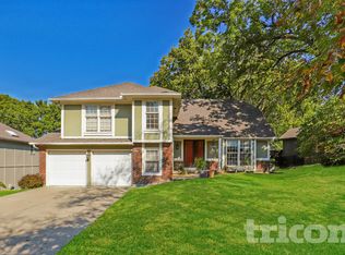 5208 NW Walden Dr, Kansas City, MO 64151