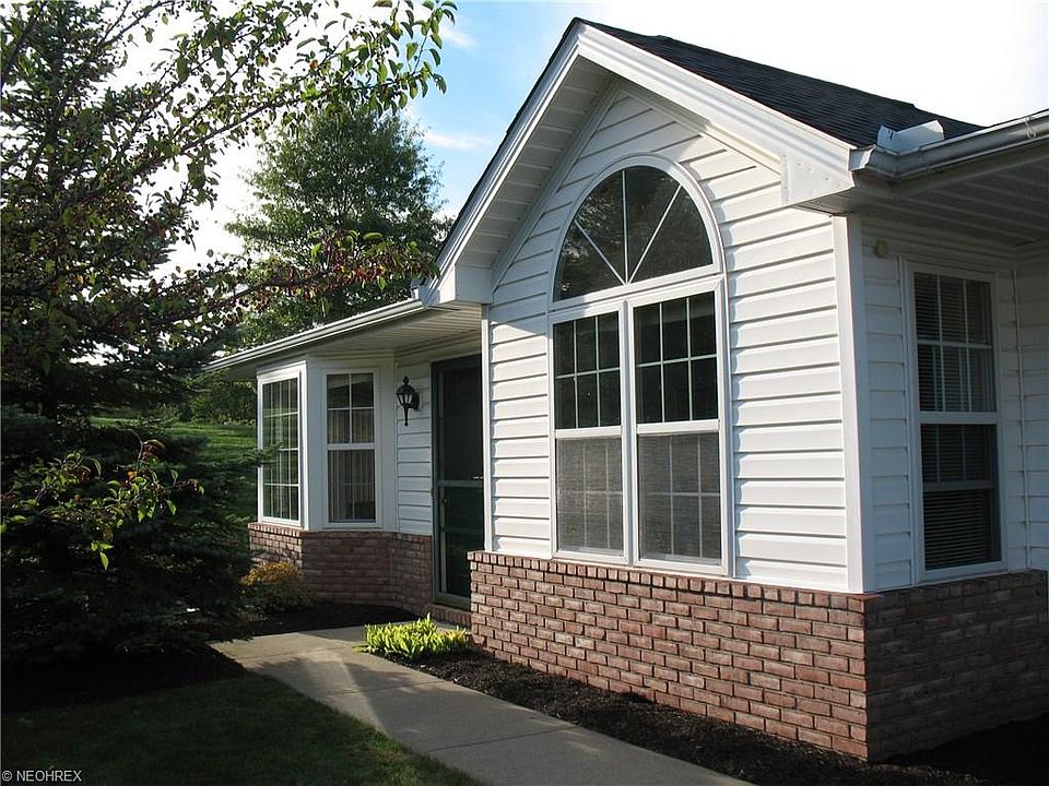 1st image of 18448 Woodhaven Dr
