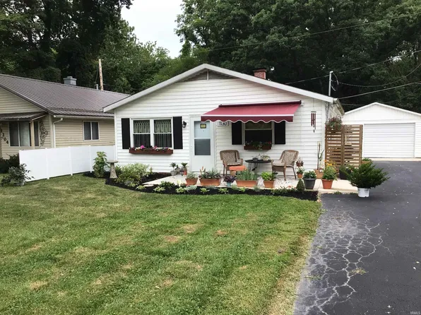 1130 Hartzell Rd, New Haven, IN 46774