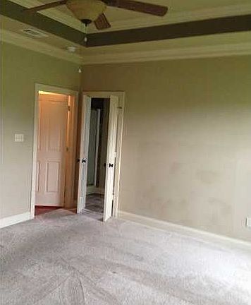 5th image of 40090 Rebecca Ln