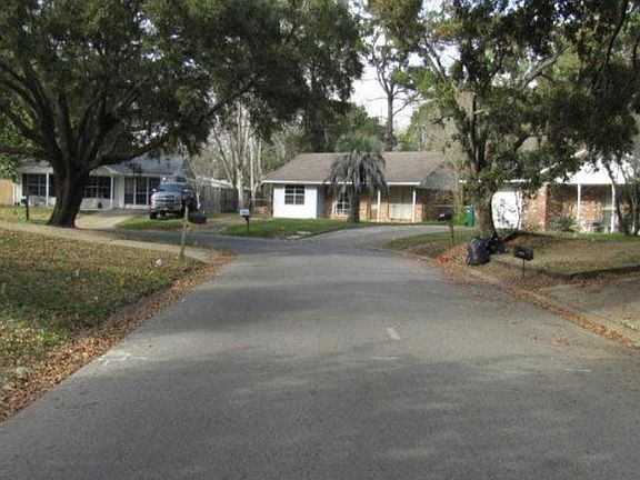 4th image of 1309 Parktown Dr