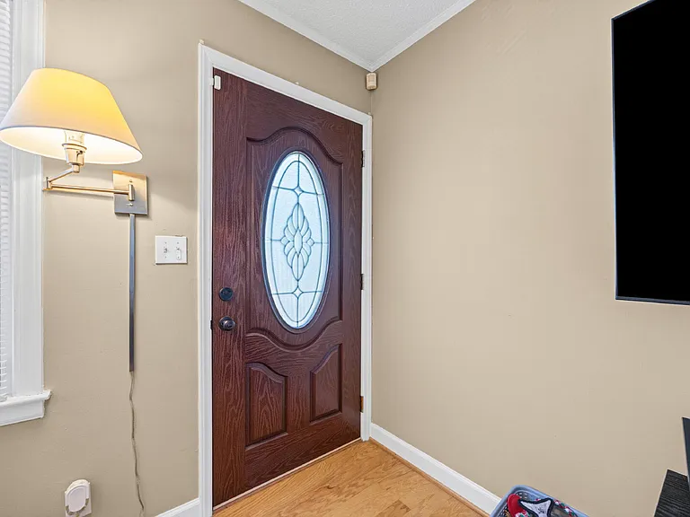 324 Bright Ave — Photo 9