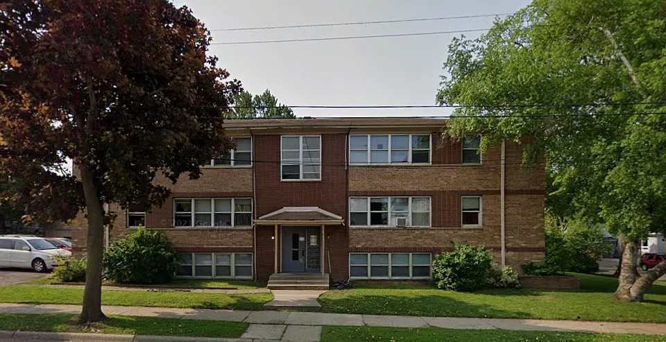 2419 Plymouth Ave N #202