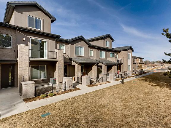 4th image of 9056 E Caley Way