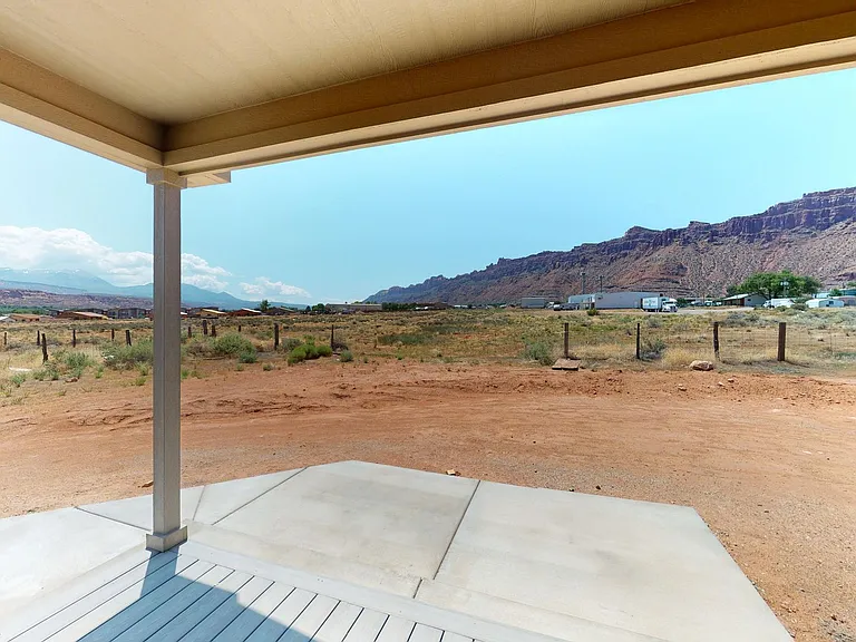 2070 Starbuck Ln — Photo 24