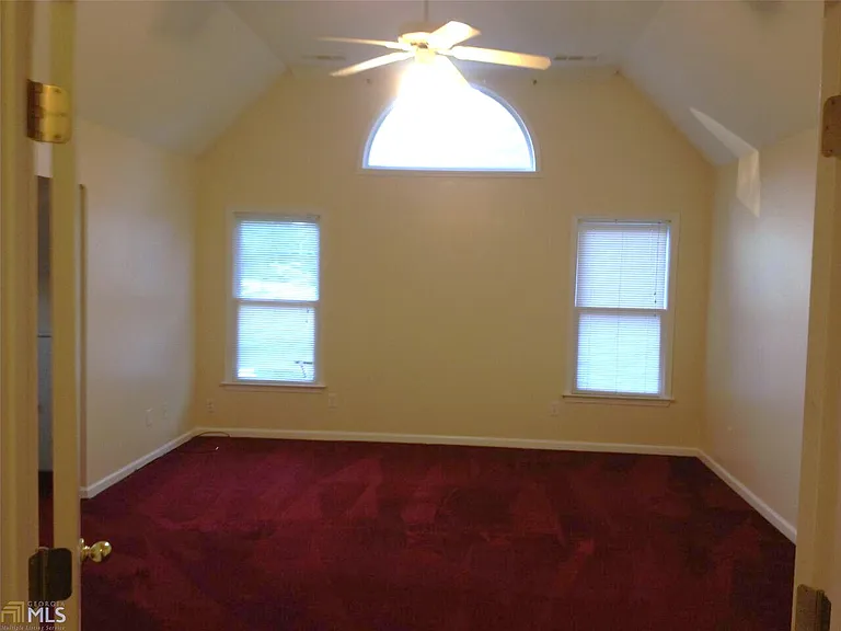 699 Oakview Trl — Photo 10