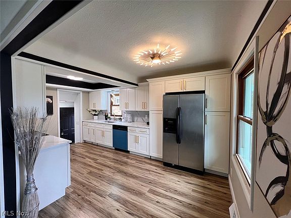 4th image of 5670 Cumberland Dr