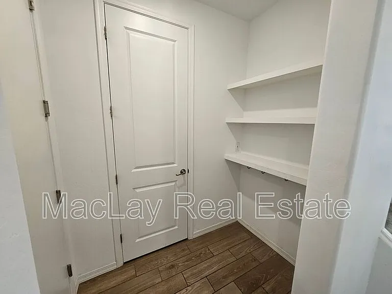 22815 E Watford Dr — Photo 8