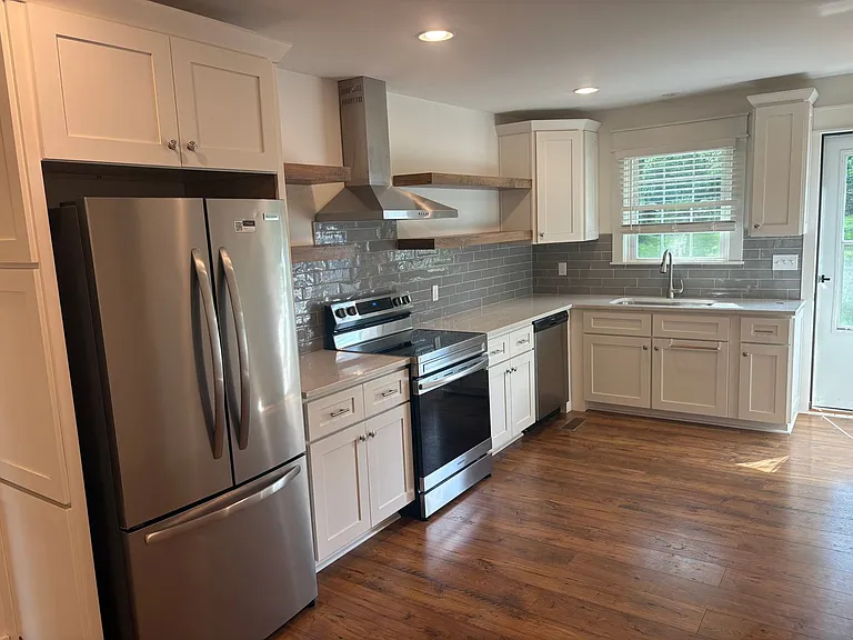 51 Brookwood Ter — Photo 3