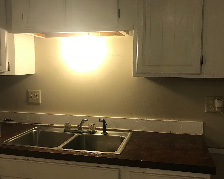 2nd image of 1405 Iris Ave