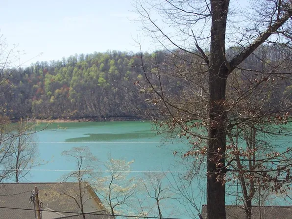 Deerfield Way, La Follette, TN 37766