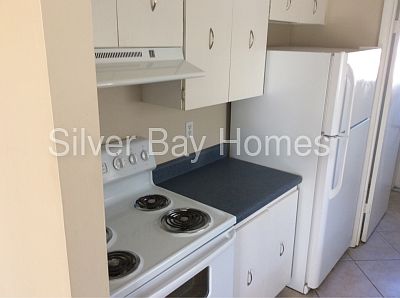 4th image of 2380 Graham Ave