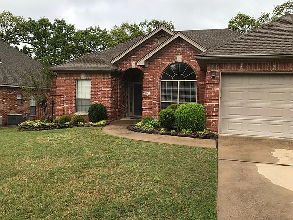2nd image of 2105 Sawgrass Dr