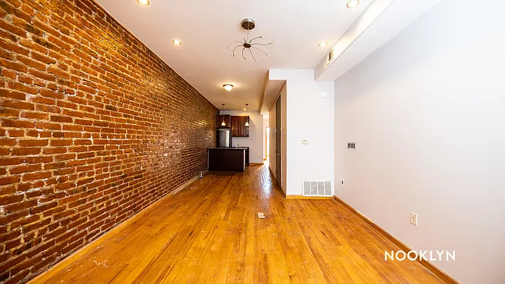 Rented by Nooklyn NYC LLC | media 9