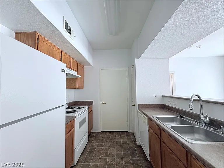 6650 W Warm Springs Rd #1126 — Photo 7