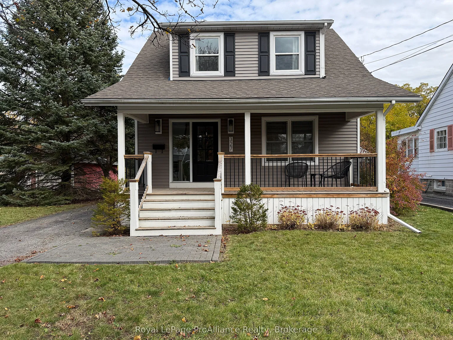 3 bed, $3,000 — Photo 1